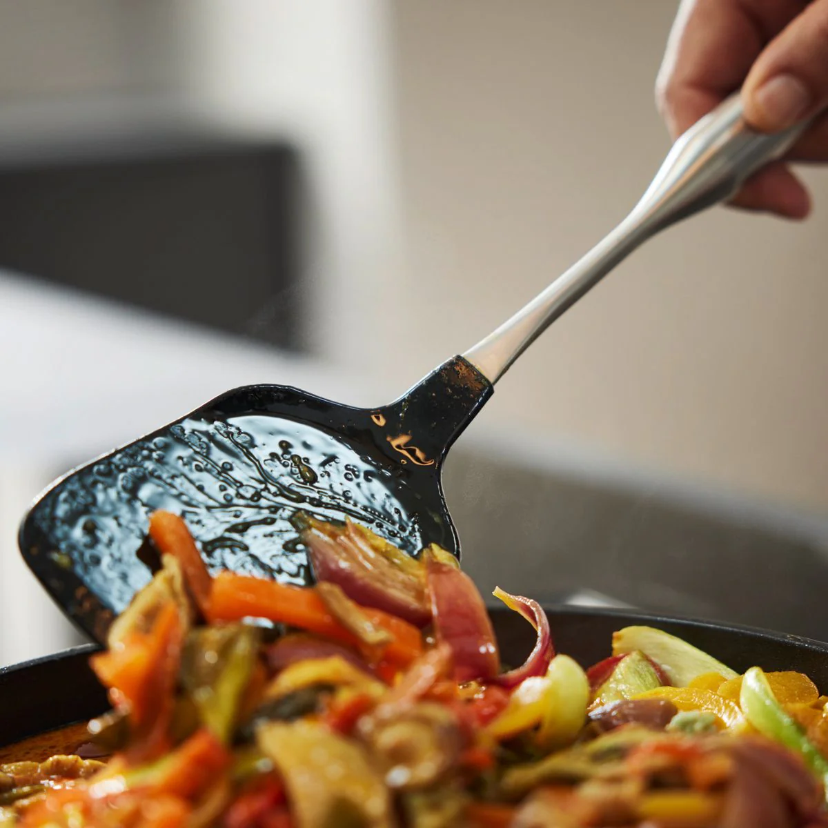 Fissler Essential® Silicone Wok Turner - Image 4